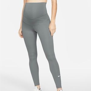 Nike Maternity Legging Size Small Color Gray